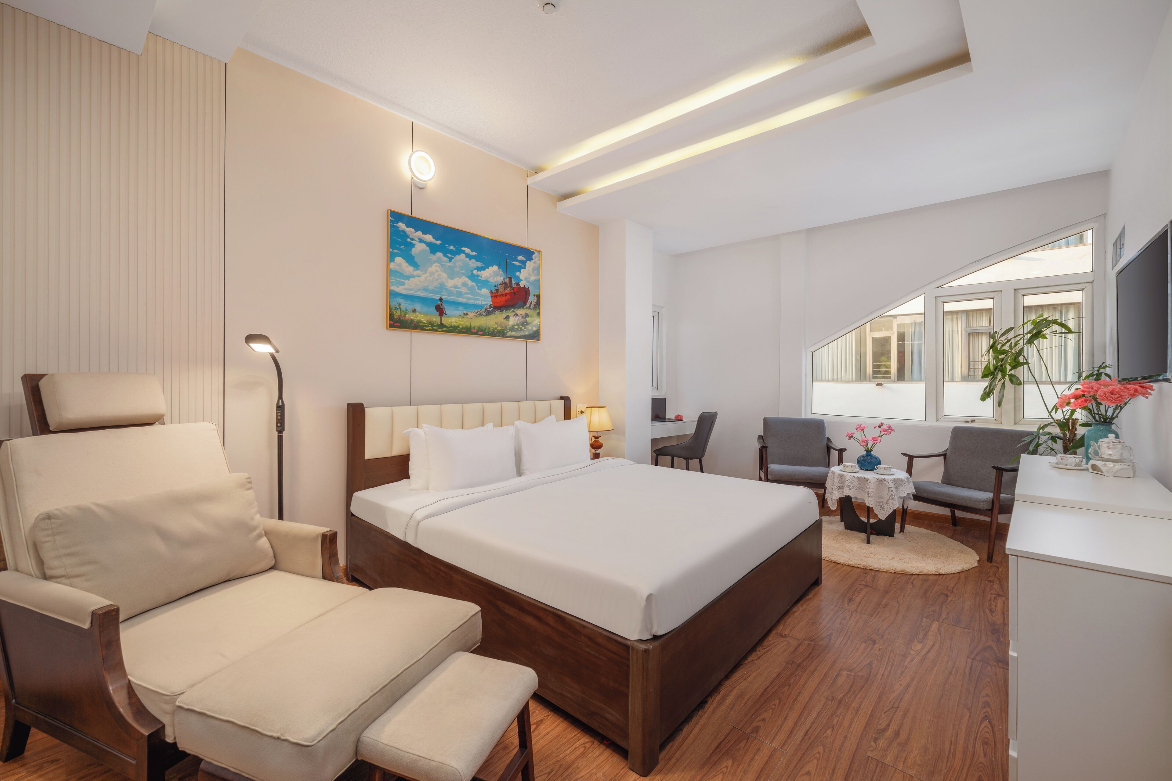 Superior Apartment, City View | Desk, free WiFi