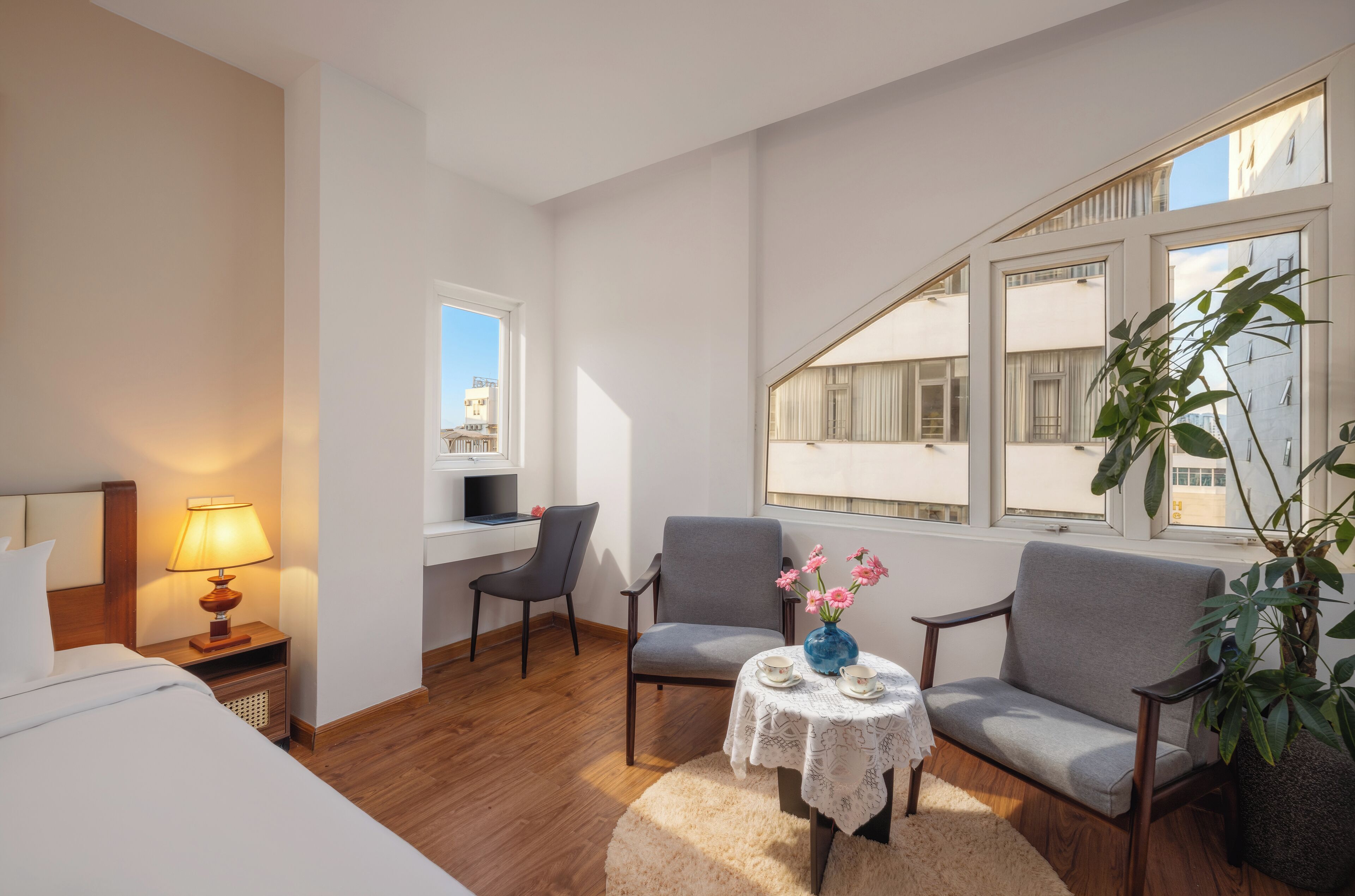 Deluxe Apartment, City View | Desk, free WiFi