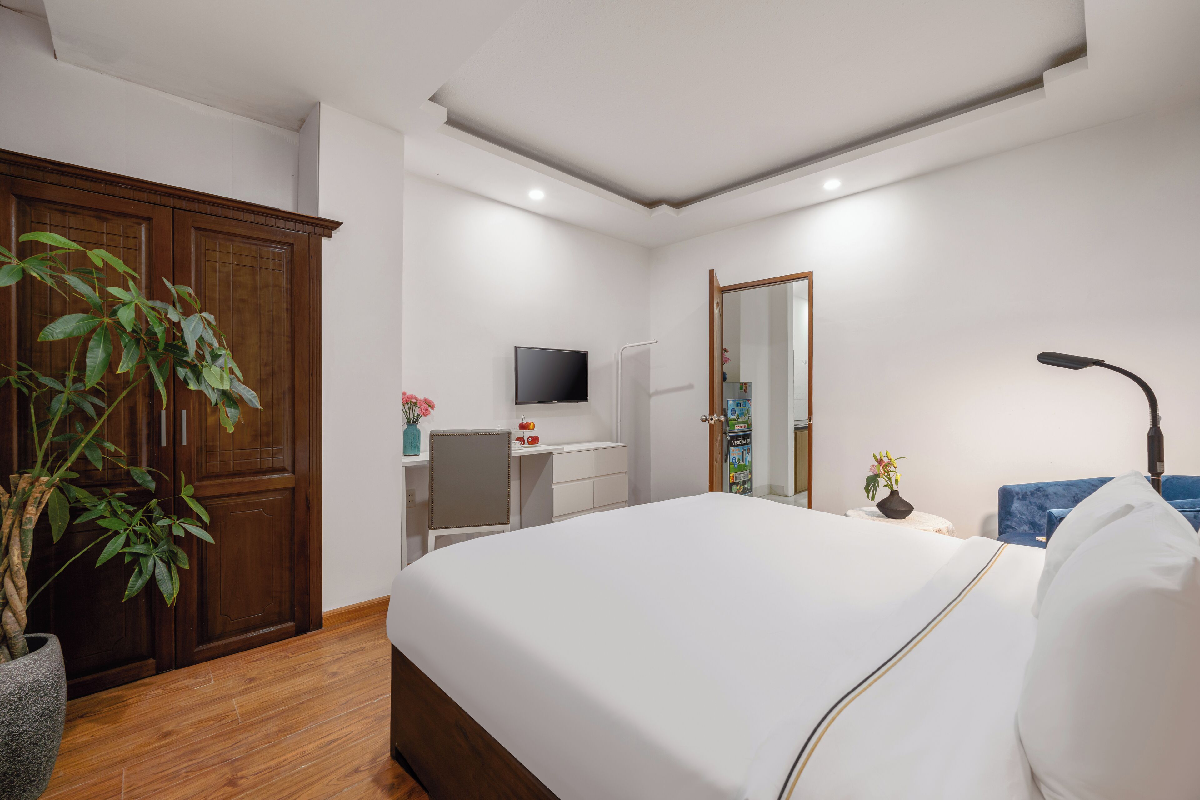 Deluxe Apartment, City View | Desk, free WiFi