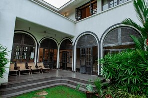 Villa, 4 Schlafzimmer, Balkon, Gartenblick | Außenbereich