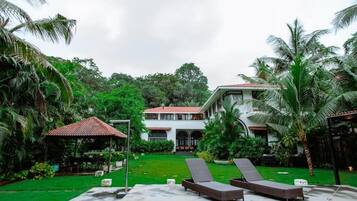 Biệt thự, 4 phòng ngủ, ban công, quang cảnh vườn | Khuôn viên nơi lưu trú