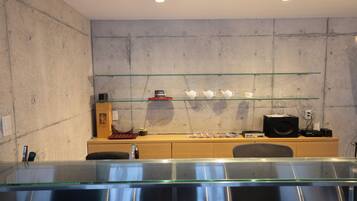 Desk, free WiFi, bed sheets