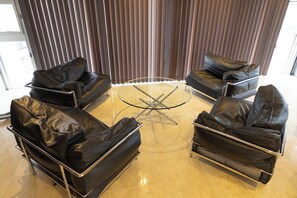 Villa luxueuse | Bureau, accès au Wi-Fi (inclus), literie fournie