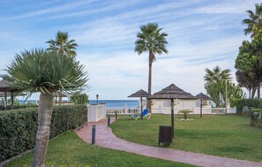 Terrace/patio - Harbour Heaven: 2-Bed, 2-Bath Apartment Steps from Duquesa Marina and Beach (Manilva)