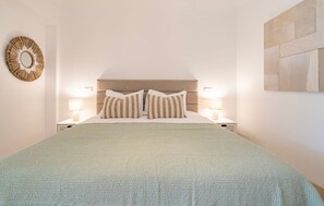 3 makuuhuonetta, silitysrauta/-lauta, vauvan matkasänky, ilmainen Wi-Fi