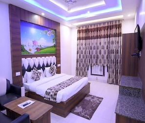 Superior Room | Free WiFi - Hotel Sahil (Katra)