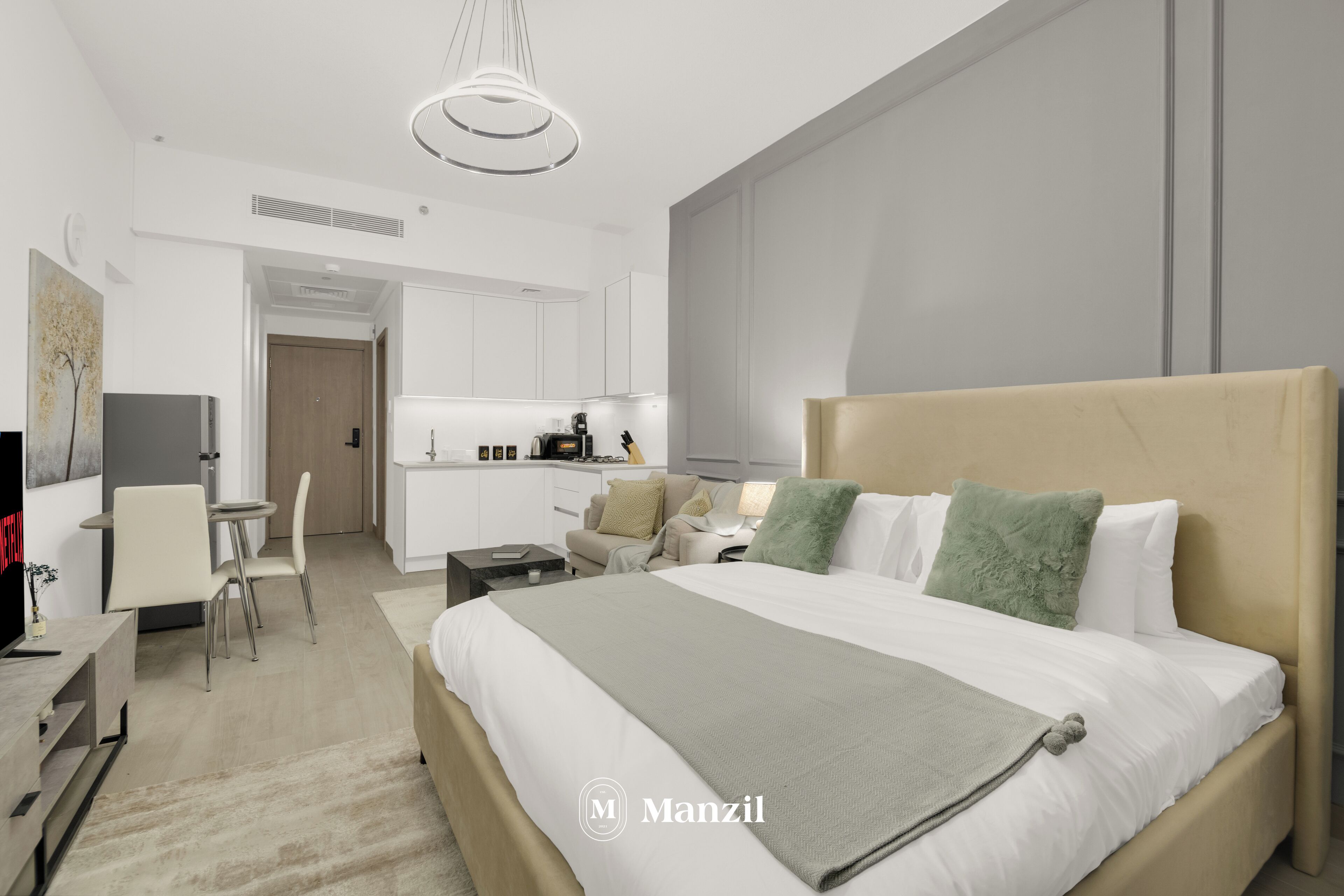 Luxe studio, uitzicht op de stad | Verduisterende gordijnen, een strijkplank/strijkijzer, gratis wifi