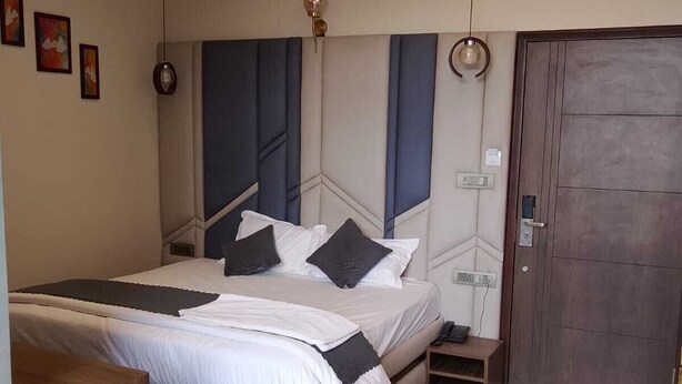 Room - Hotel Sky Inn (Sikar)