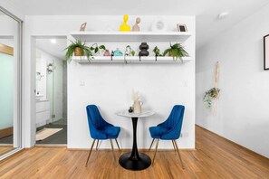 Interior - Chic Rose Bay Studio with Balcony (Rose Bay)