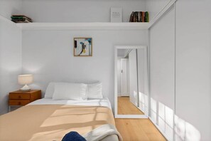 Iron/ironing board, WiFi, bed sheets - Bright beach unit Bondi Lifestyle at Your Doorstep (Bondi Beach)