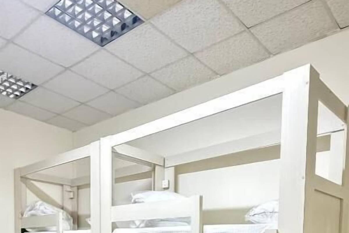 Dortoir Partagé, balcon, vue mer | Chambres insonorisées, fer et planche à repasser, Wi-Fi gratuit