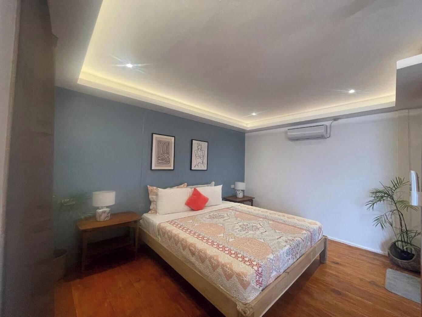 Room, 1 King Bed, Sea View | Free WiFi