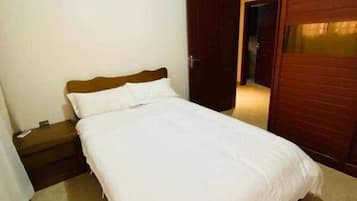 Fer et planche à repasser, Wi-Fi, draps fournis