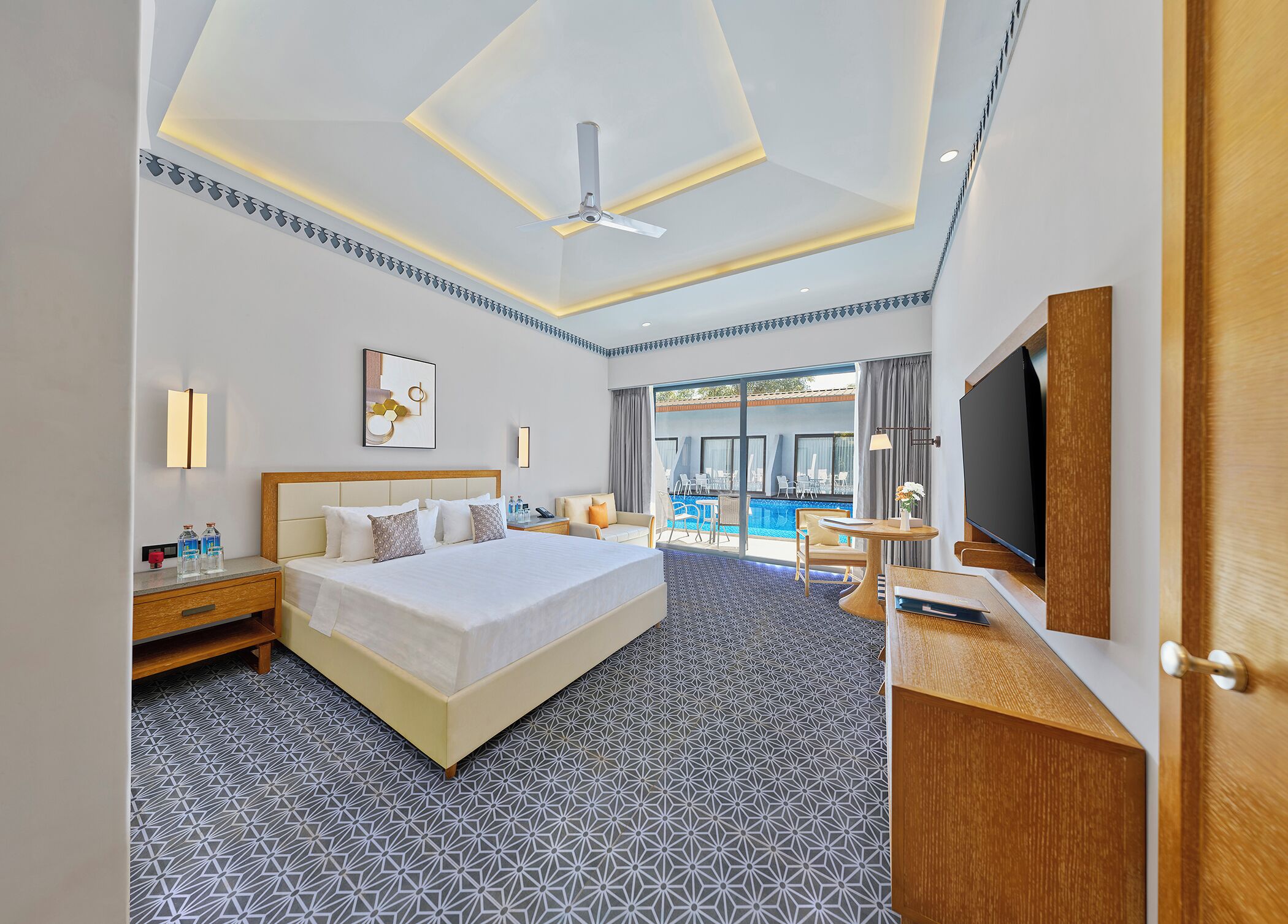 Desk, free WiFi, bed sheets