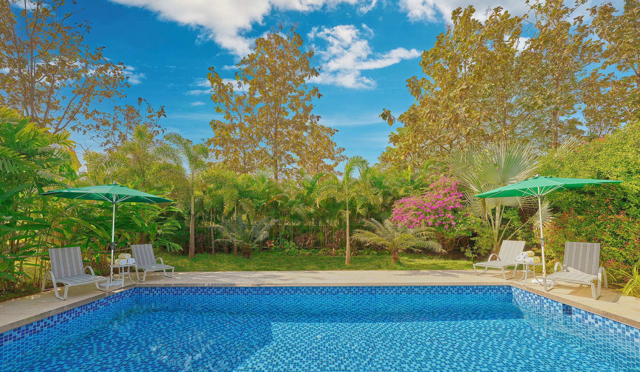 Twinleaf Pool Cottage | Escritorio, wifi gratis, ropa de cama