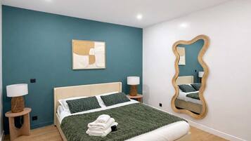 1 slaapkamer, een strijkplank/strijkijzer, wifi, beddengoed