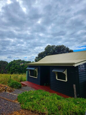 Exterior - 12 Apostles Cottages 
Farm stay 
Accommodation (Princetown)