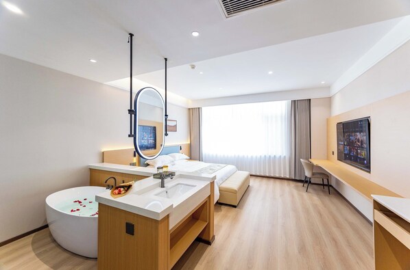 View from room - Shiershan Yuntang Hotel (Qingdao)