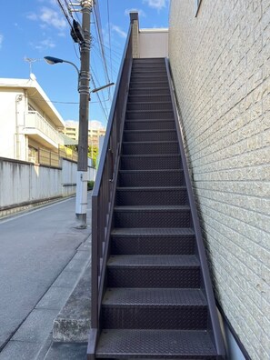 Property grounds - 5-min Walk from Tabata St. | Direct Access to Shinjuku  Shibuya | Up to 5 Guests (北区田端)