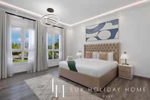 Tabla de planchar con plancha, wifi, ropa de cama