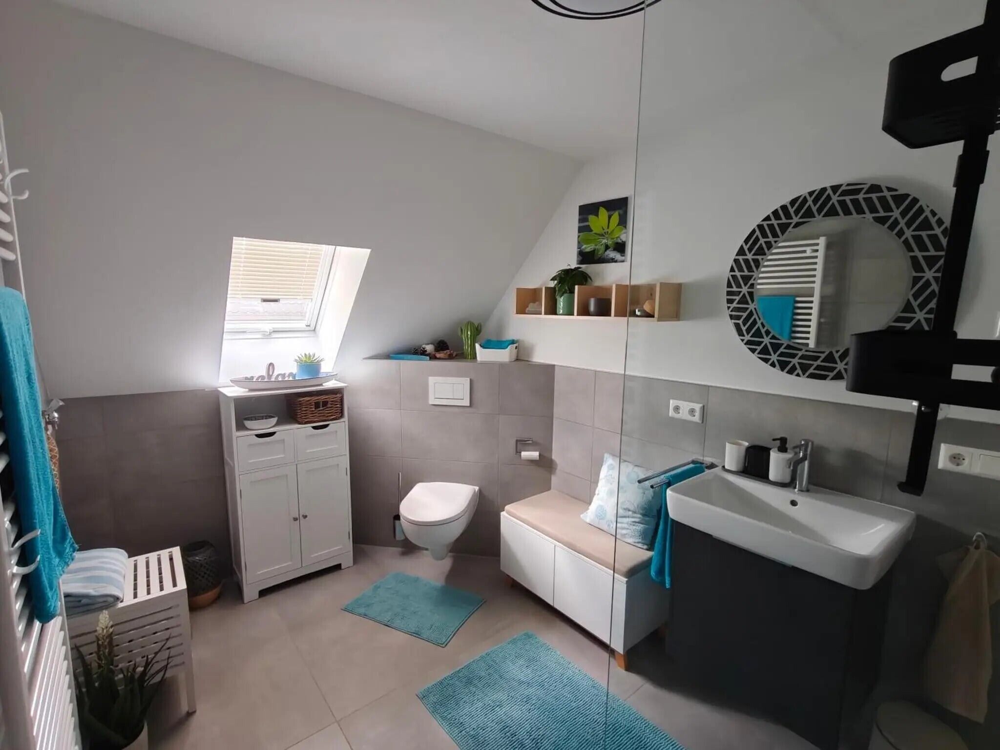 Dusche, Haartrockner, Handtücher