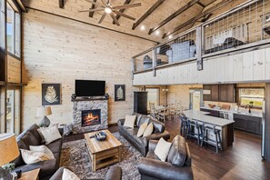 Smart-TV, Kamin, Tischfußball