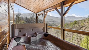 Outdoor spa tub - Mountain View + Loft + Game Room + Hot Tub | Near Gatlinburg | Vixen Run Lodge (Gatlinburg)