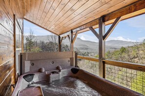 Outdoor spa tub - Mountain View + Loft + Game Room + Hot Tub | Near Gatlinburg | Vixen Run Lodge (Gatlinburg)