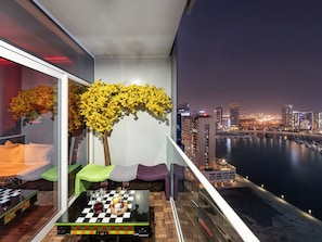 Luxury Apartment, Canal View | Property grounds - Manzil - Stylish 1BR with Canal View (Dubai)