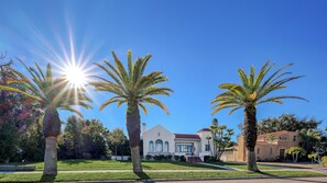 Exterior - Historic & Lovely - Huge Backyard, Mother-In-Law Apt out back! (Sarasota)