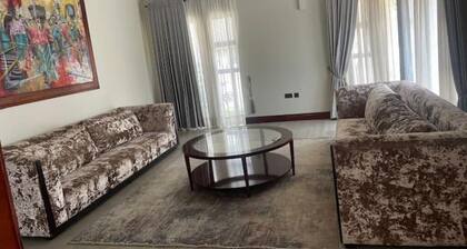 Charming Double-Storey Villa in Roma Park | Private Pool • Family-Friendly