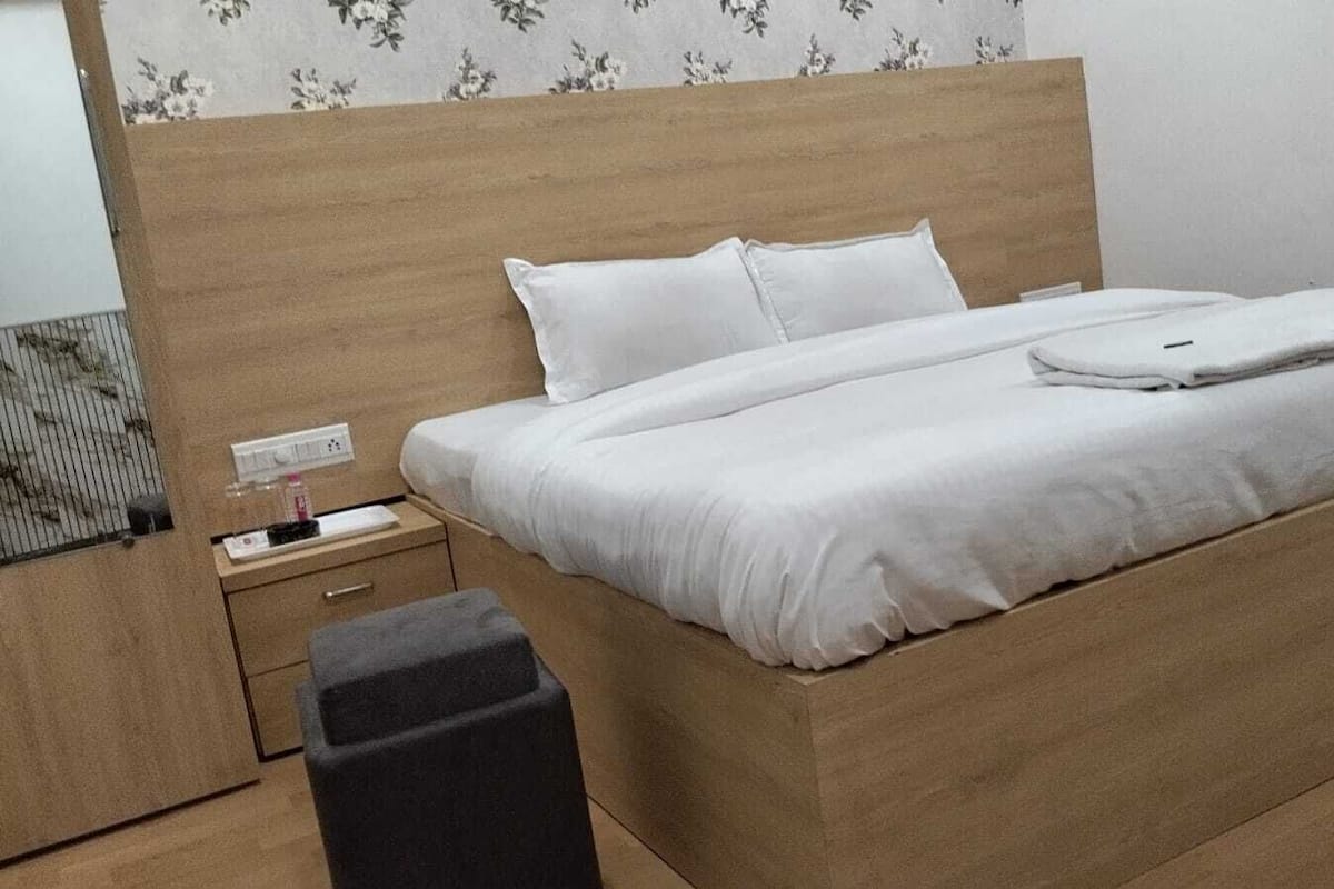 华丽客房 | 办公桌