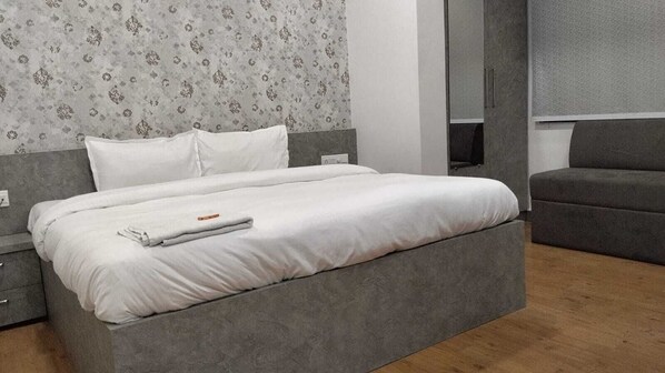 Superior Room | Desk - Hotel Serai (Udaipur)