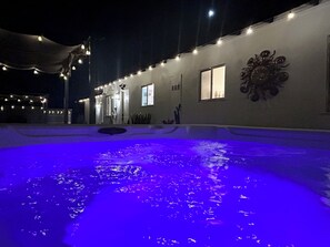 Terrace/patio - New Chic Joshua Tree Retreat Home w/ Stargazing•Hot Tub+Art room/Game Room+Views (Twentynine Palms)
