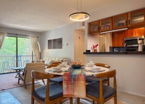 Dining - Modern Nambé Condo: Pool, Gym & Gated, Minutes to Downtown SF (Santa Fe)