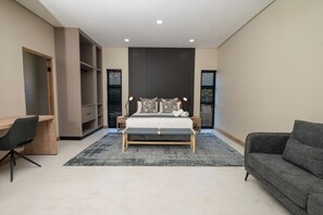 In-room safe, desk, laptop workspace, blackout drapes - Capital beach (Durban North)