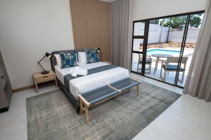 Luxury Studio Suite, Courtyard View | In-room safe, desk, laptop workspace, blackout curtains - Capital beach (Durban North)