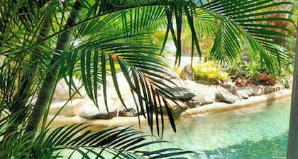 2 Bedroom Condo "w" Pool entrance off your balcony