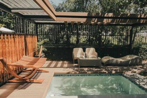 Kingsley’s Apartment – A Stylish & Comfortable Home Away From Home