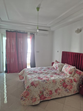 3 bedrooms, internet, wheelchair access. Appartement atlas fes 5