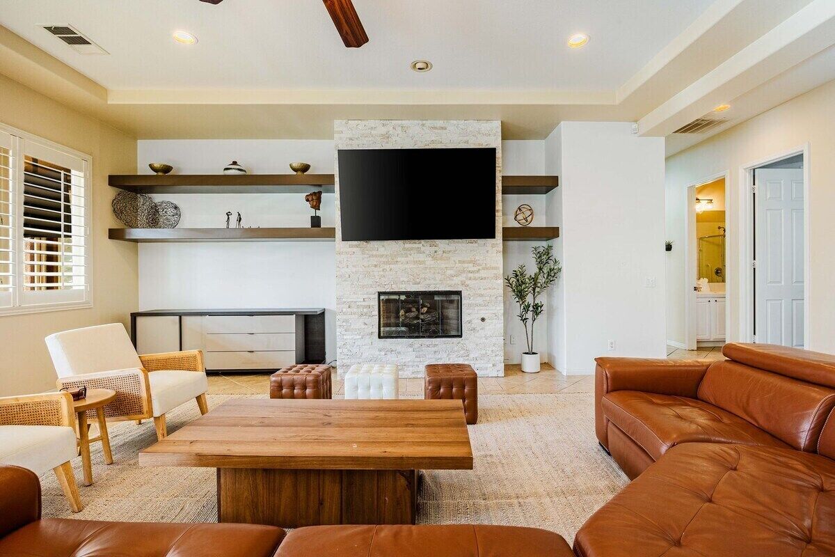 Smart TV, fireplace, offices