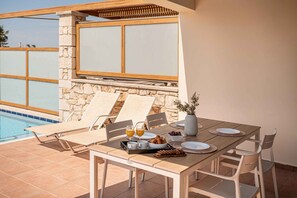 Outdoor dining - Corali Villa IV - Seaview, Pool & 450m to Beach (Chania)