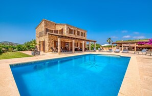 Pool - Lovely home in Son Carrio with private swimming pool, can be inside or outside (Son Carrio)