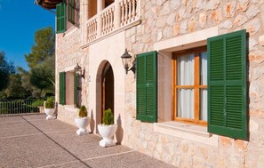 Exterior detail - Gorgeous home in Petra with private swimming pool, can be inside or outside (Petra)