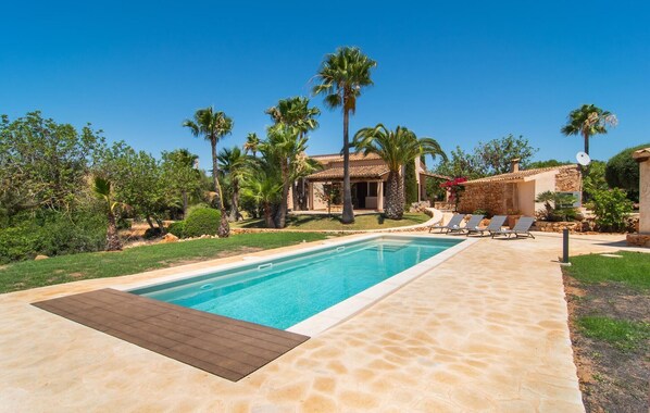 pool - Beautiful home in Santanyi with private swimming pool, can be inside or outside (Santanyi)