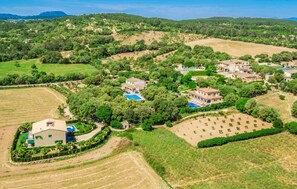 Exterior - Gorgeous home in Petra with private swimming pool, can be inside or outside (Petra)