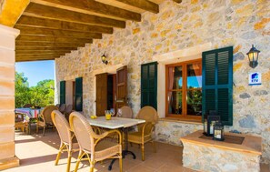 Outdoor dining - Gorgeous home in Arta with private swimming pool, can be inside or outside (Arta)