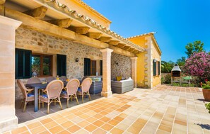 Outdoor dining - Awesome home in Arta with private swimming pool, can be inside or outside (Arta)