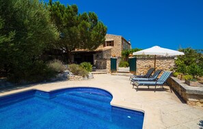 Pool - Gorgeous home in Arta with private swimming pool, can be inside or outside (Arta)