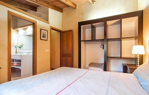 4 chambres, lit de bébé portatif, accès au Wi-Fi (inclus)